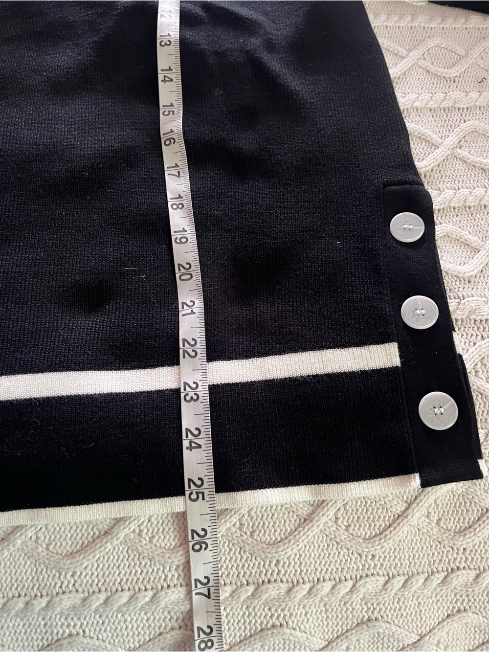 Adrianna Papell Black V-Neck Layered Sweater with White Stripes Size 1X - Picture 12 of 14